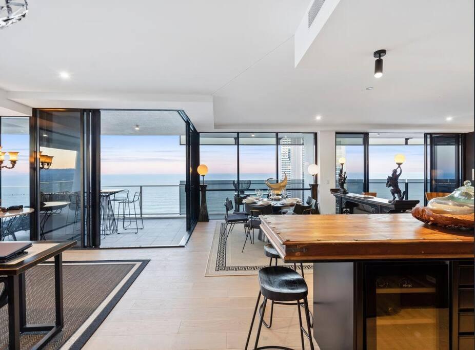 גולד קוסט Exclusive Circle On Cavil Sub-Penthouse Luxury Apt - Hosted By Coastal Letting מראה חיצוני תמונה